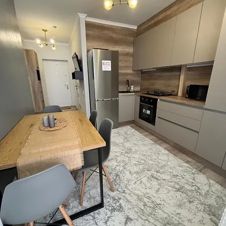 Sky House Apartment *